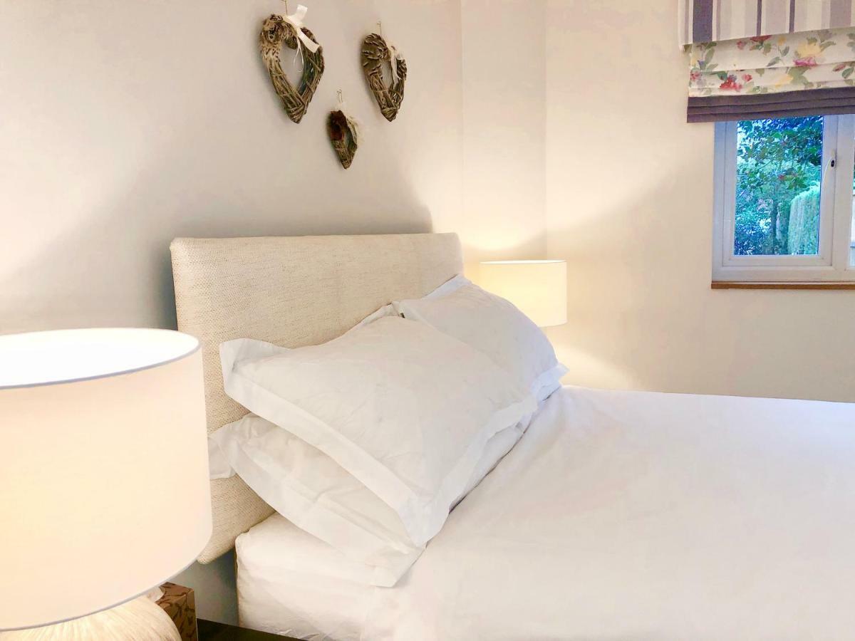 Bed and Breakfast Laurels Felsted Экстерьер фото