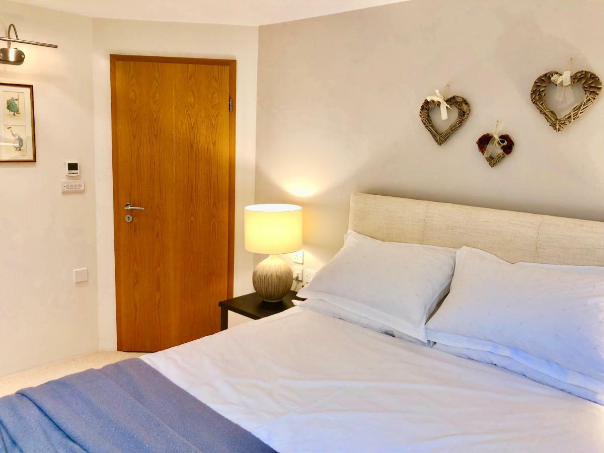 Bed and Breakfast Laurels Felsted Экстерьер фото
