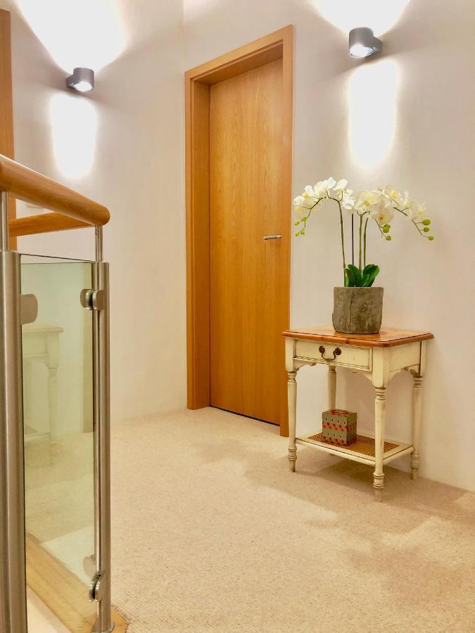 Bed and Breakfast Laurels Felsted Экстерьер фото